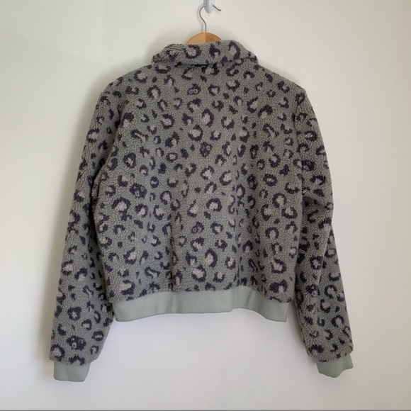Beyond Yoga Leopard Sherpa Bomber Jacket Size XL - Picture 4 of 6
